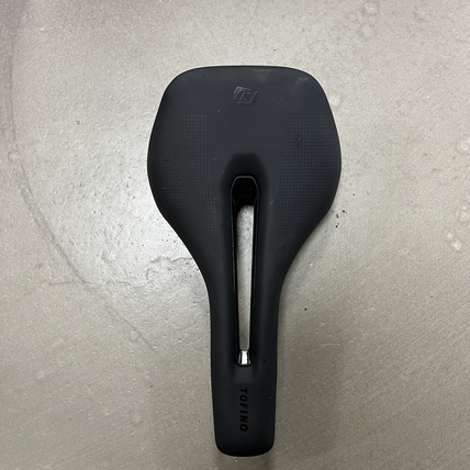 Syncros Sadel Tofino R 2.0 Sort 135mm