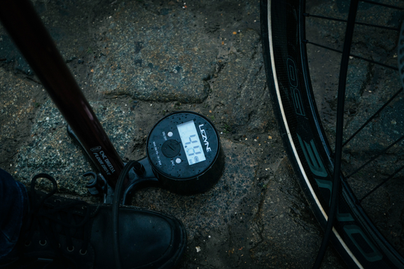 Lezyne CNC HP Digital Drive Fodpumpe