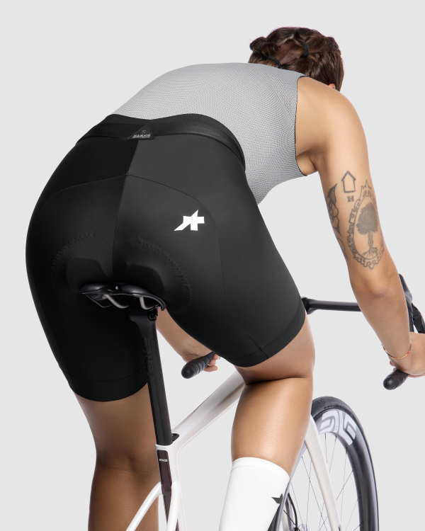 Assos UMA GT Half Shorts S11 Korte Black Series